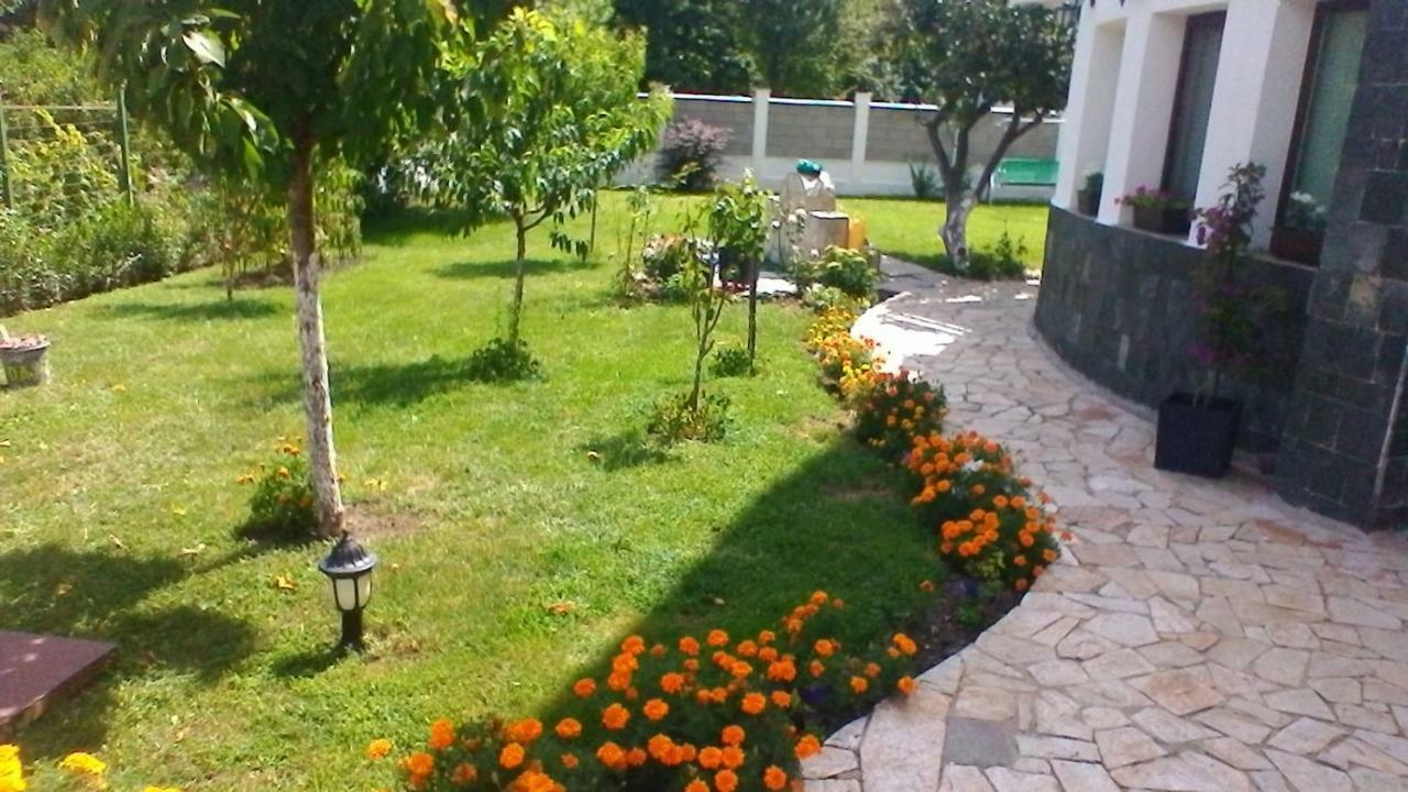 Apartments In Golden Sands Park Near The Sea Varna Eksteriør bilde